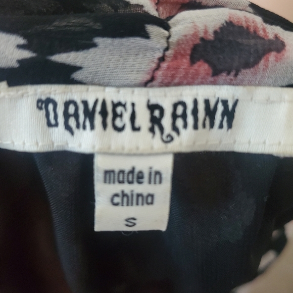 DANIEL RAINN sleeveless tunic diamond pattern pink black women's size small - Picture 9 of 10